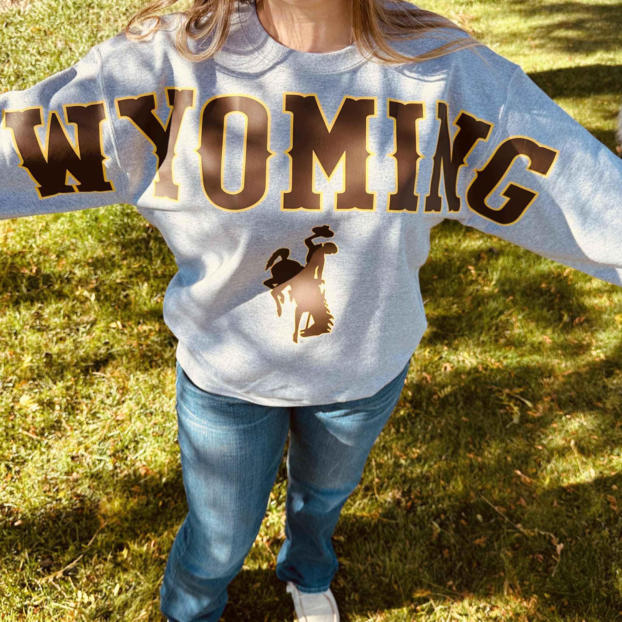 YOUTH WYOMING varsity Crewneck