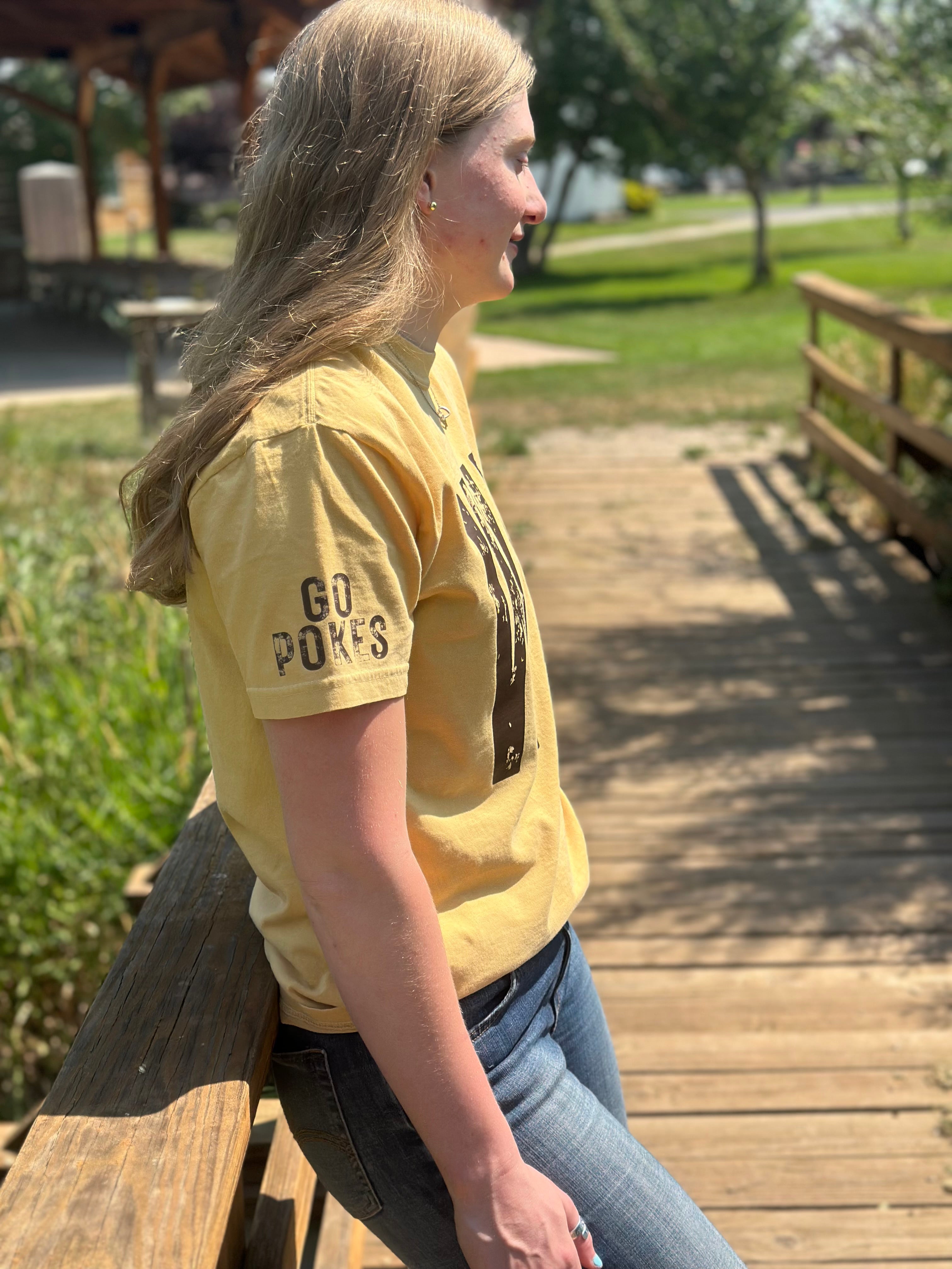 WY distressed Comfort Colors T-Shirt