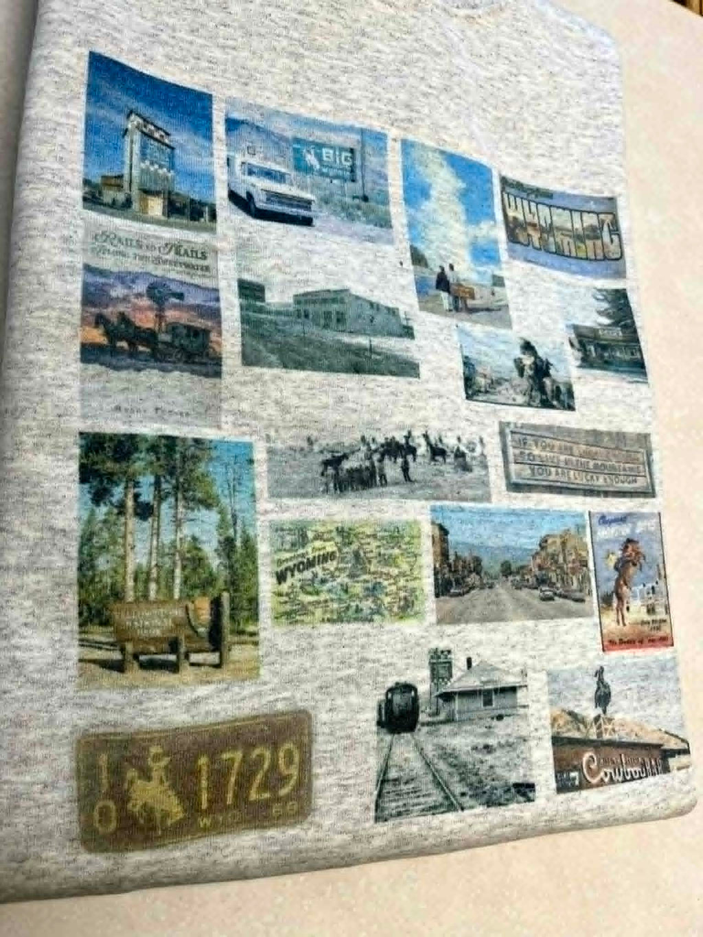 Vintage Collage Lander WY Crewneck