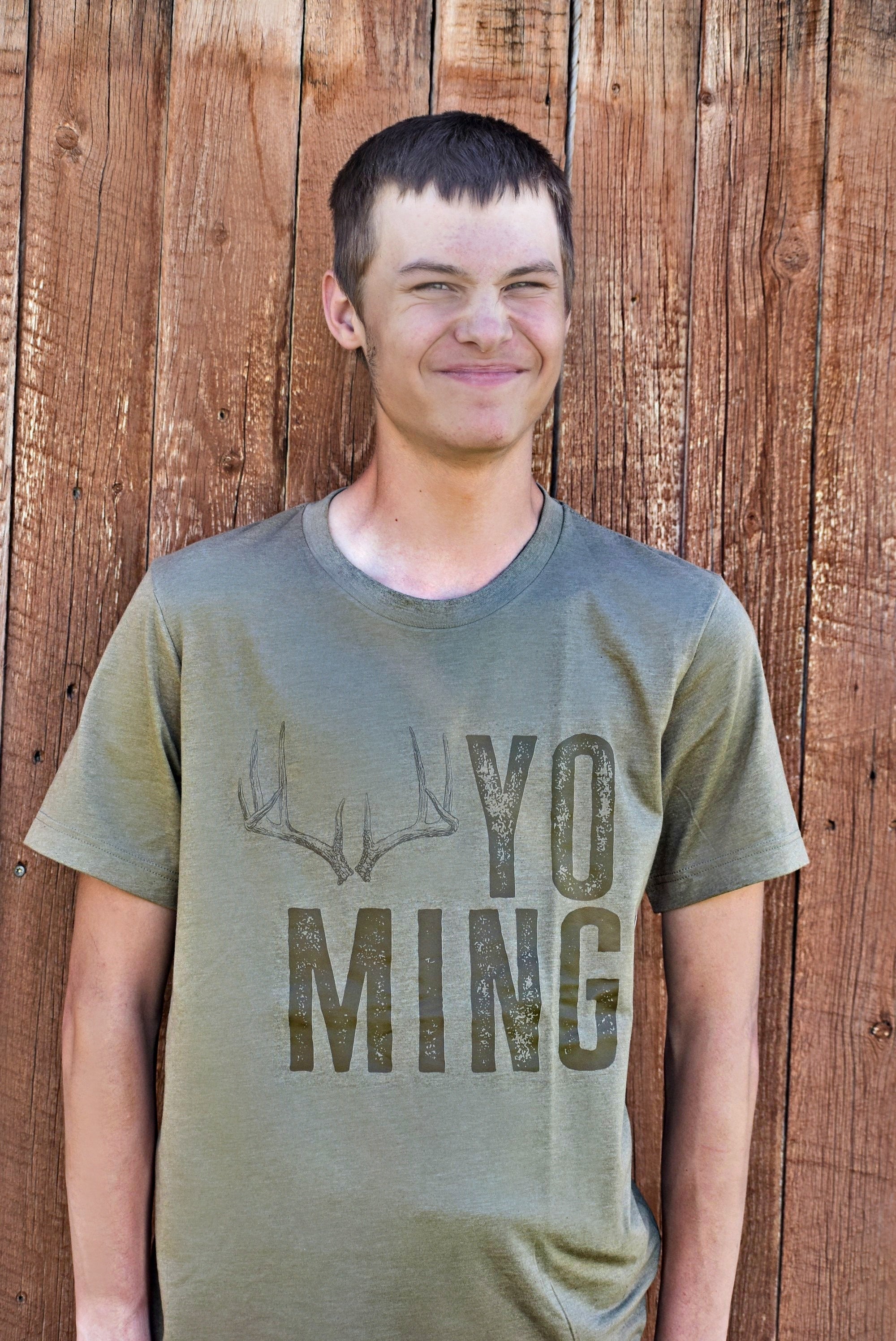 Men's Wyoming T-shirt or Hoodie