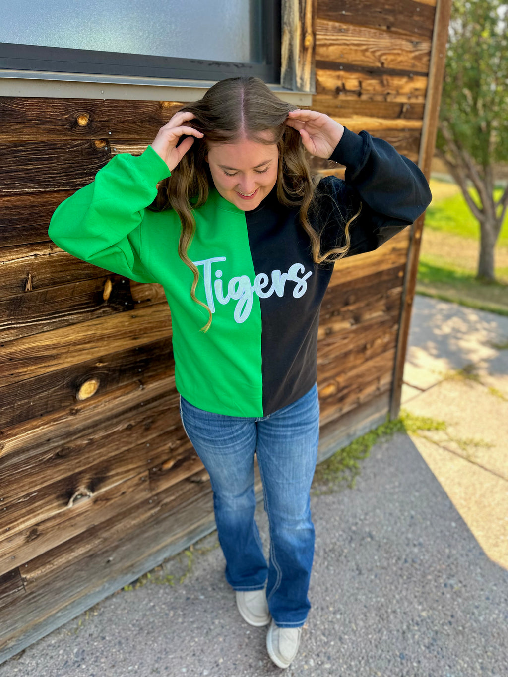Double color Embrodiered Tigers Crewneck